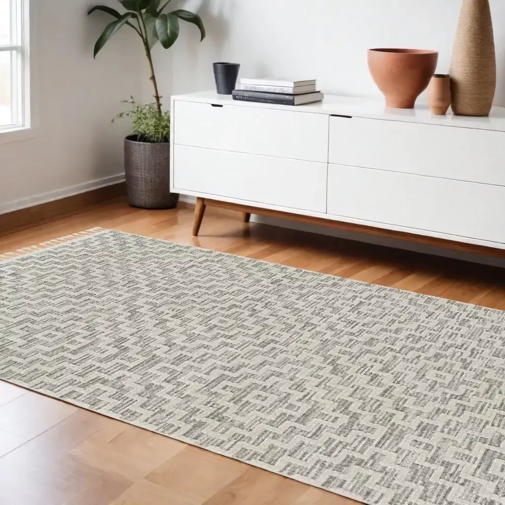 105 X 156 IvoryGrey Polyester Rug