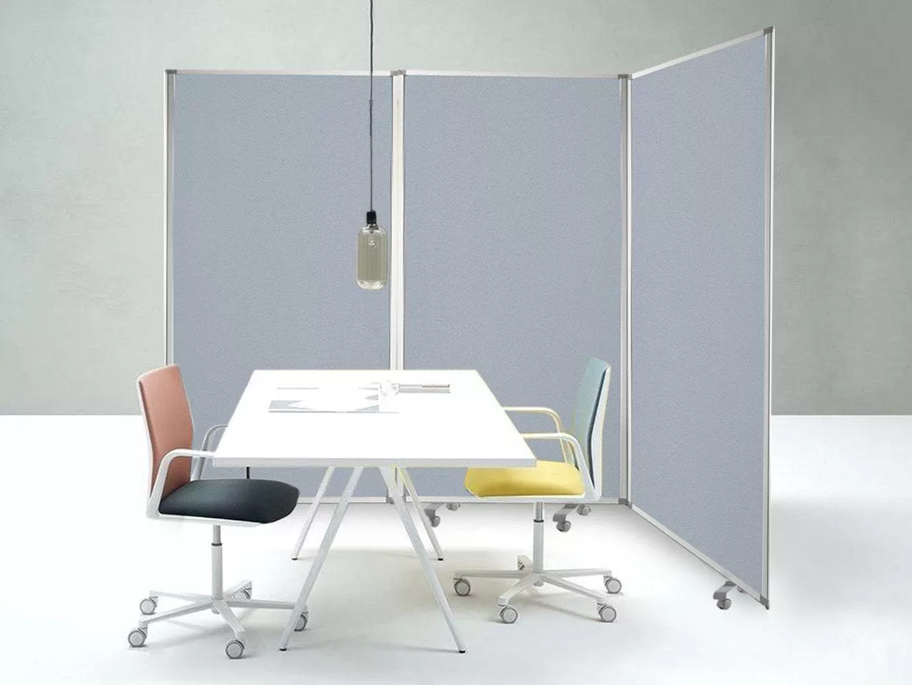 106 X 1 X 71 Gray Metal And Fabric – Screen