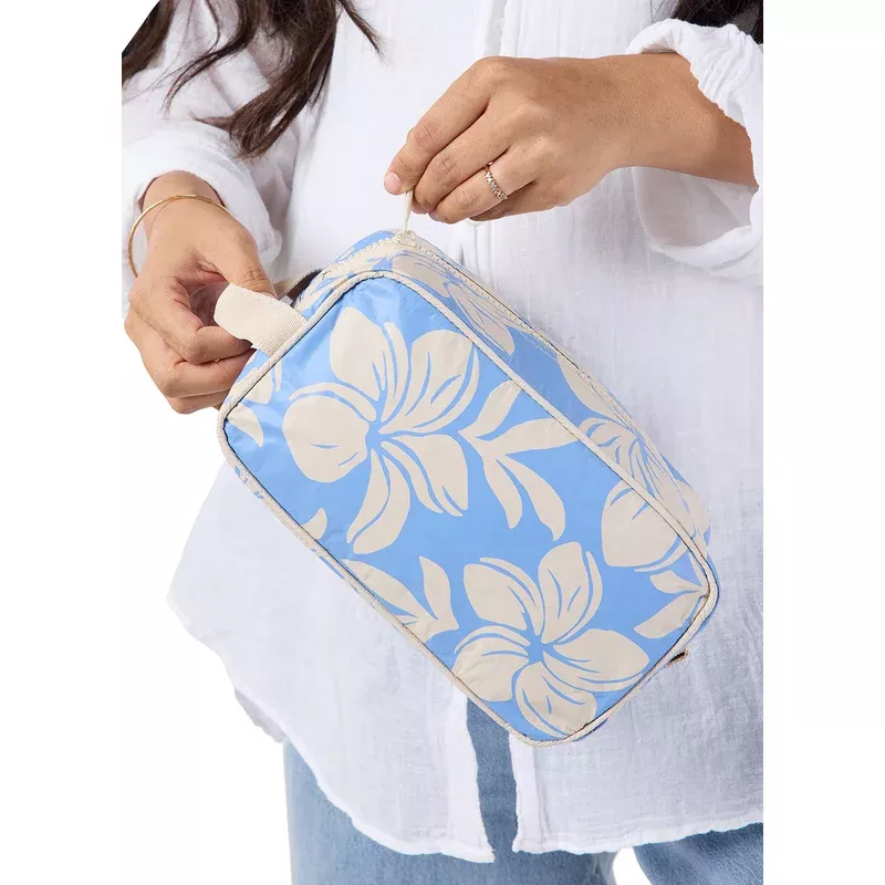 ALOHA Plumeria Dreams Dopp Kit